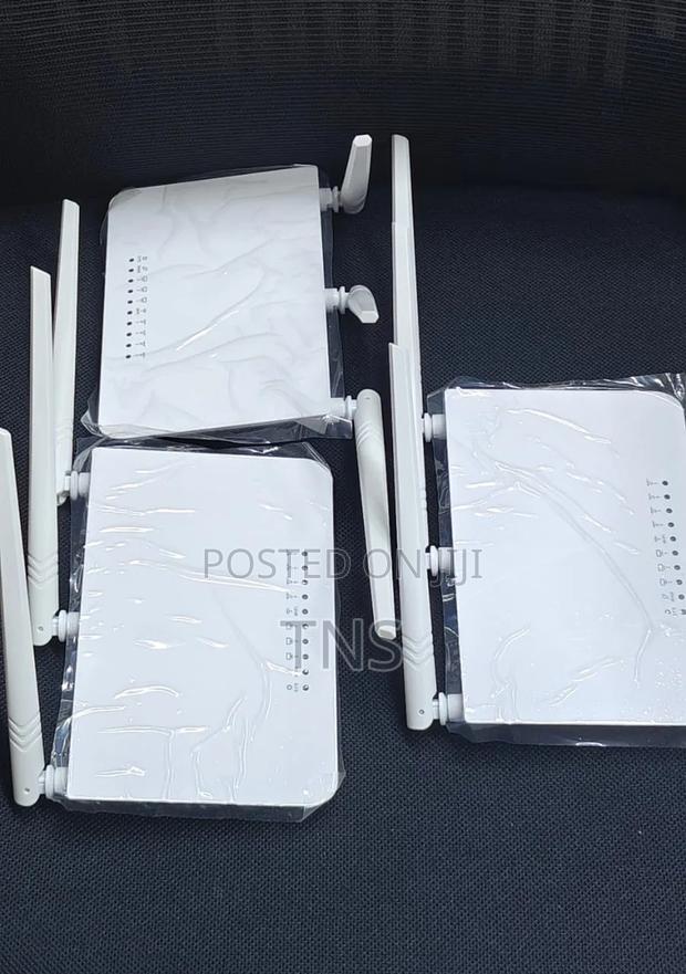 Tenda F3 (Unboxed)