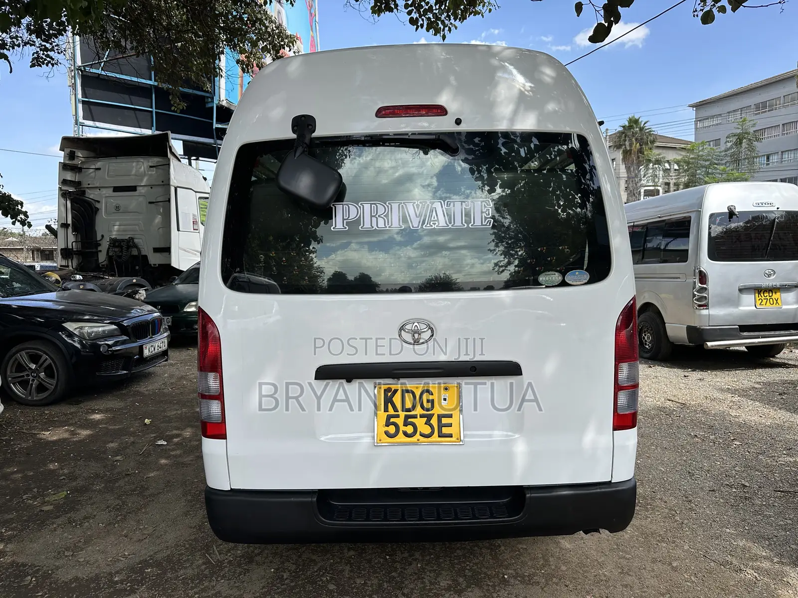 Toyota HiAce 2015 White