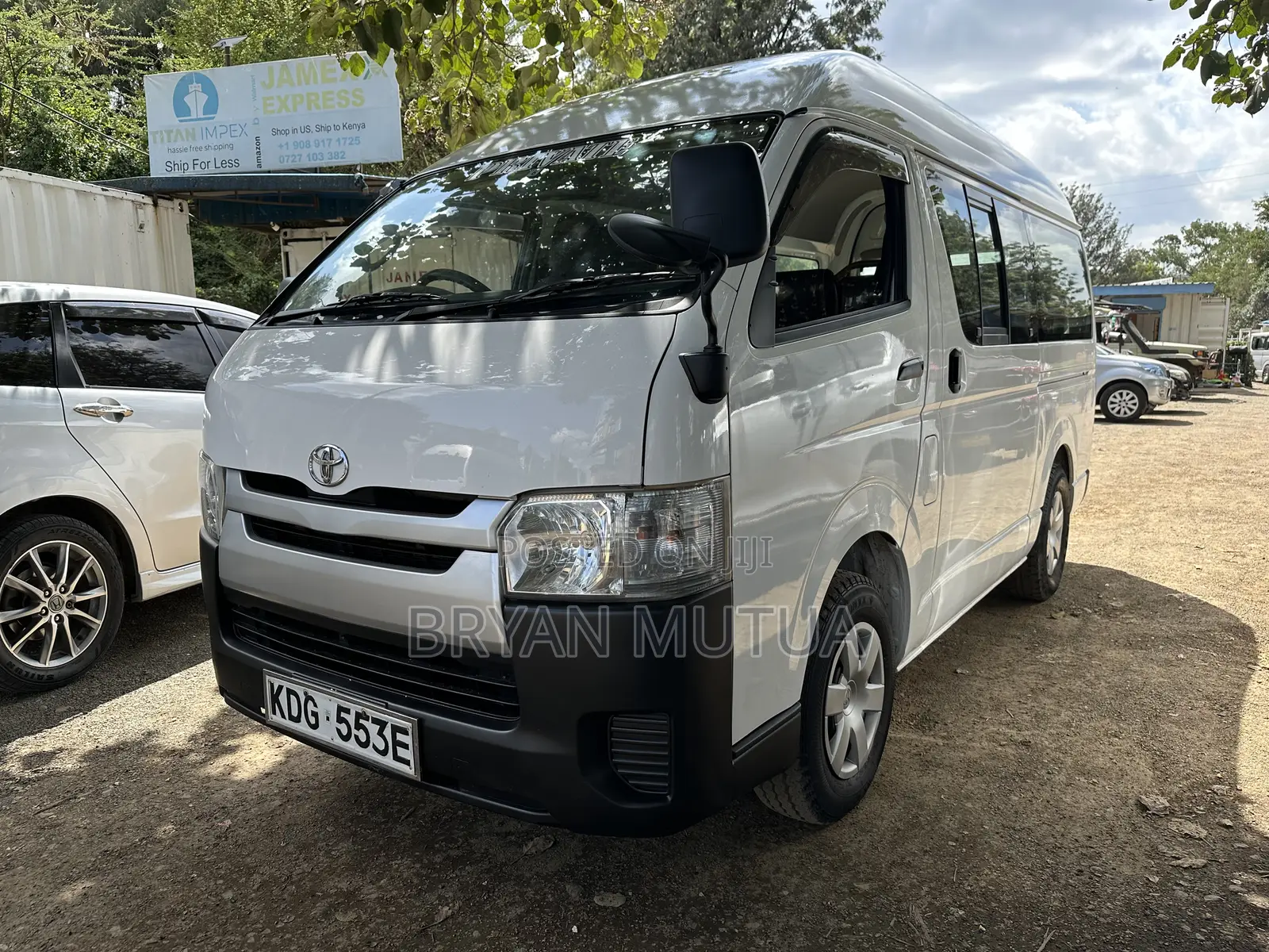 Toyota HiAce 2015 White