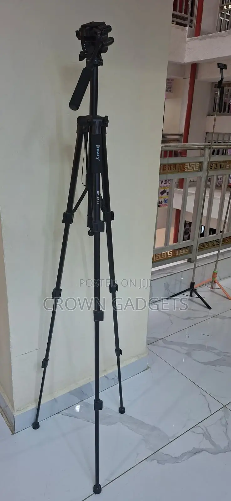 Jmary 2599 Aluminium Alloy Tripod With Fluid Head