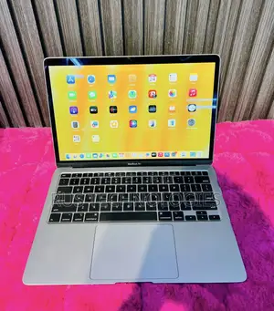 Laptop Apple MacBook Air 2020 16GB Intel Core i7 SSD 256GB