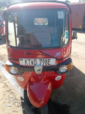 Piaggio 2024 Yellow