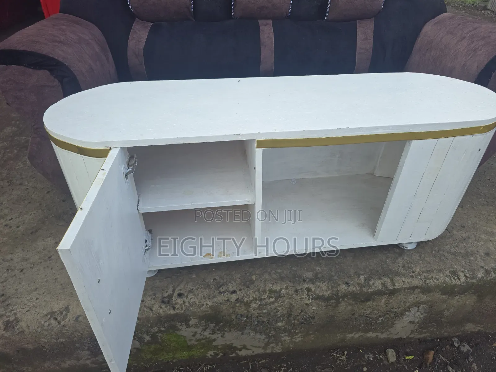 Modern Curved Tv Stand