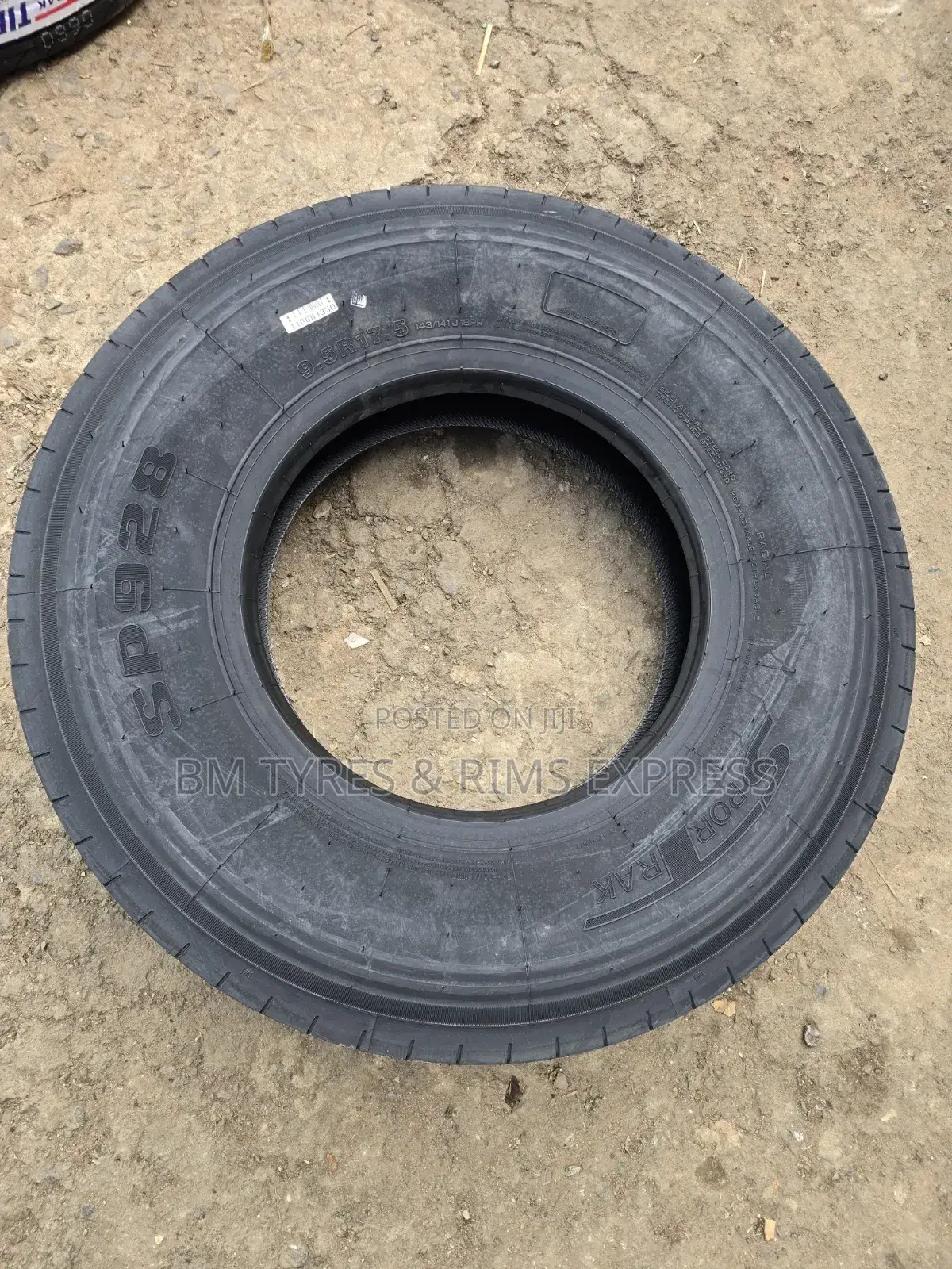 9.5 R17. 5 Sporttrak Tyres
