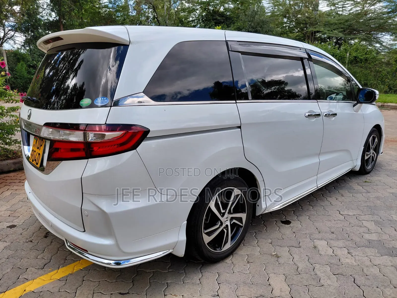 Honda Odyssey 2.4 G 2WD (8 seater) 2016 White