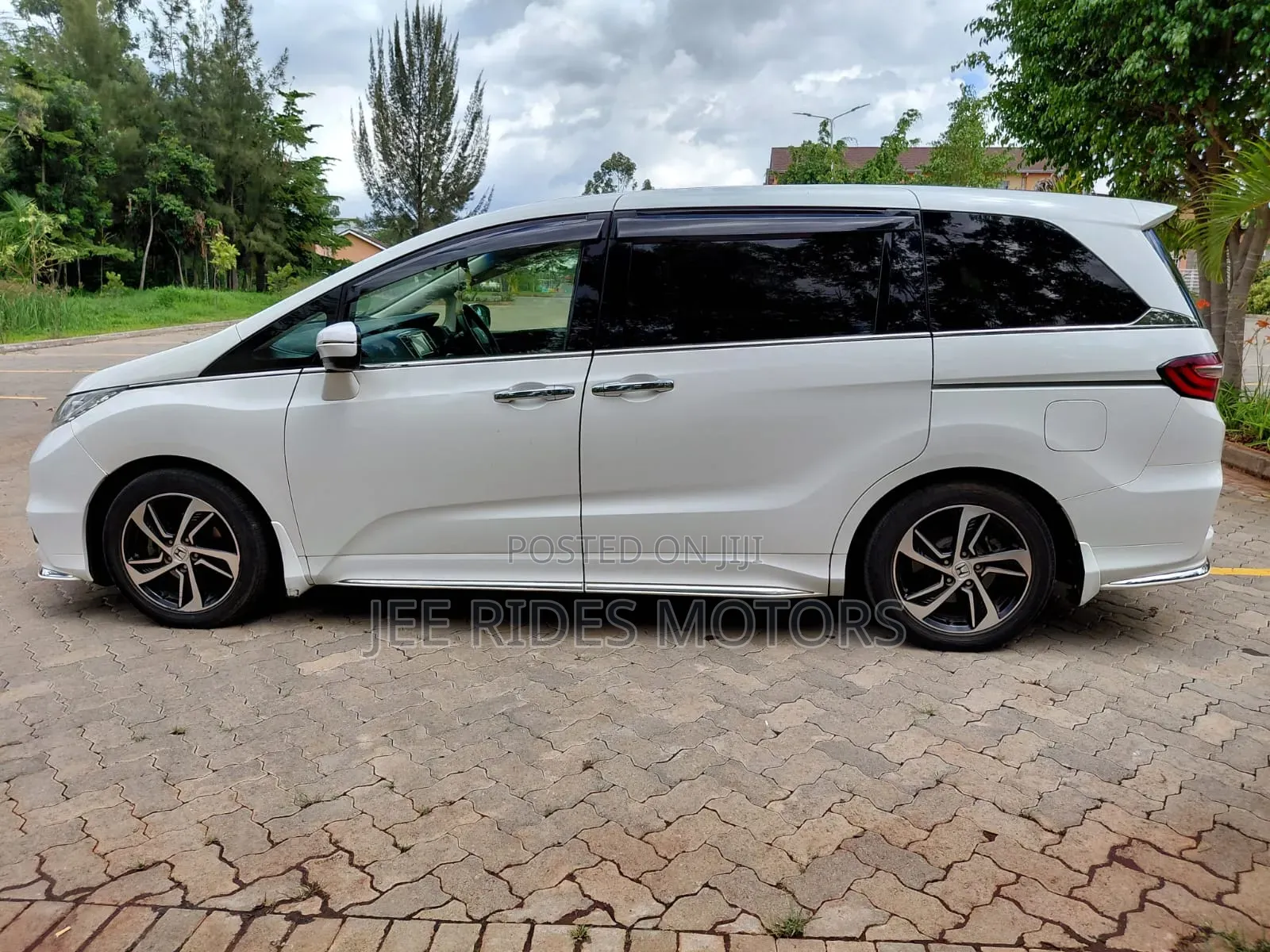 Honda Odyssey 2.4 G 2WD (8 seater) 2016 White