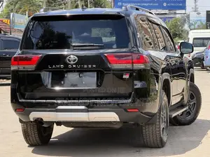 Toyota Land Cruiser 2023 Black