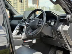Toyota Land Cruiser 2023 Black