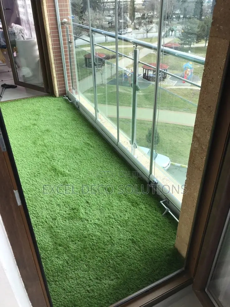 Grass Carpet – Elegant Artificial Turf for Modern Décor