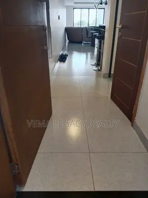 3bdrm Apartment in Crescent Estate, Nairobi Central for sale