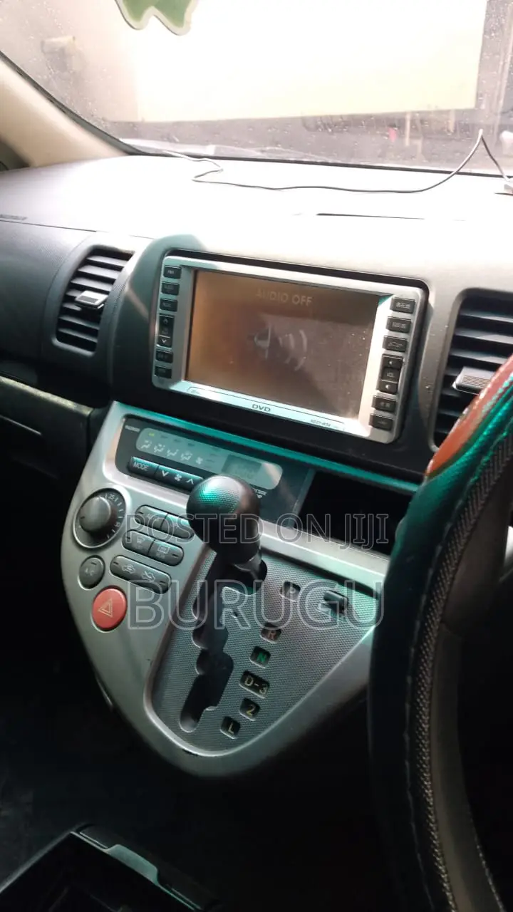 Toyota Wish 2006 Blue