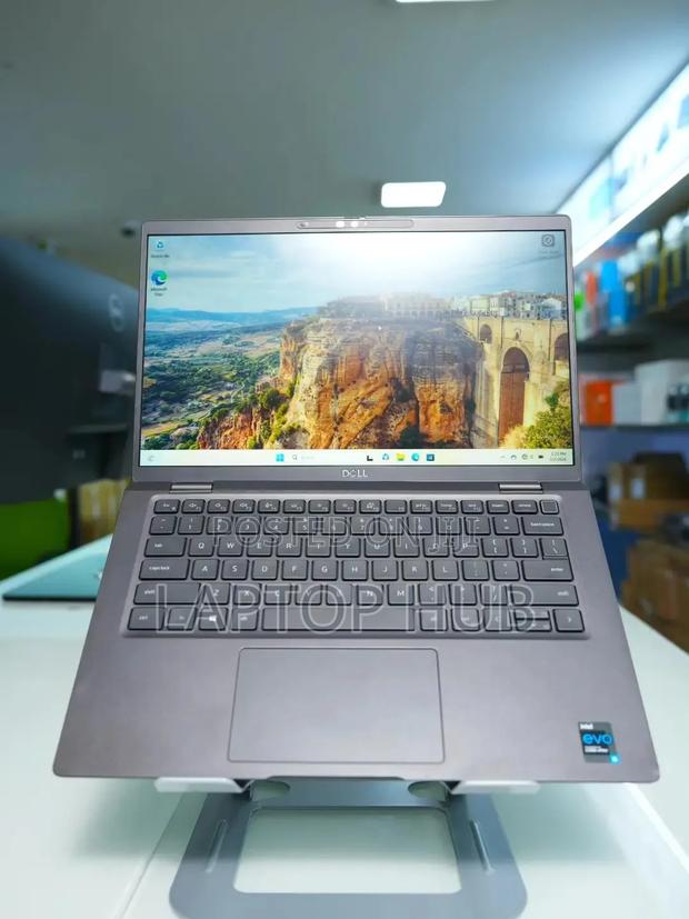 Laptop Dell Latitude 7420 16GB Intel Core i7 SSD 256GB - thumbnail 3