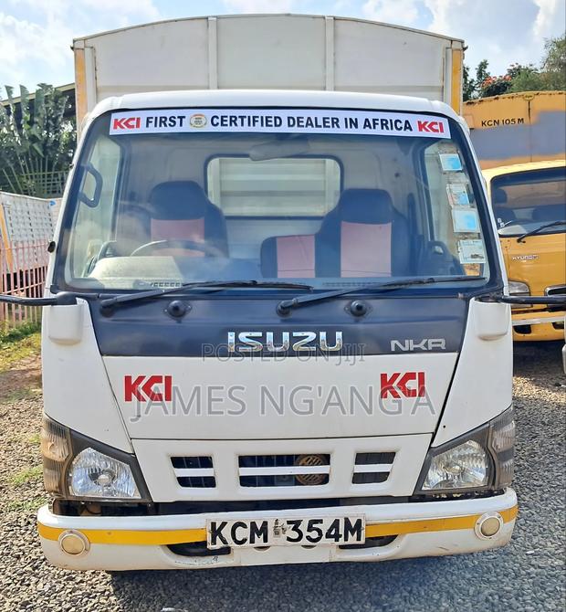 Isuzu NKR Yom 2018 White - thumbnail 2
