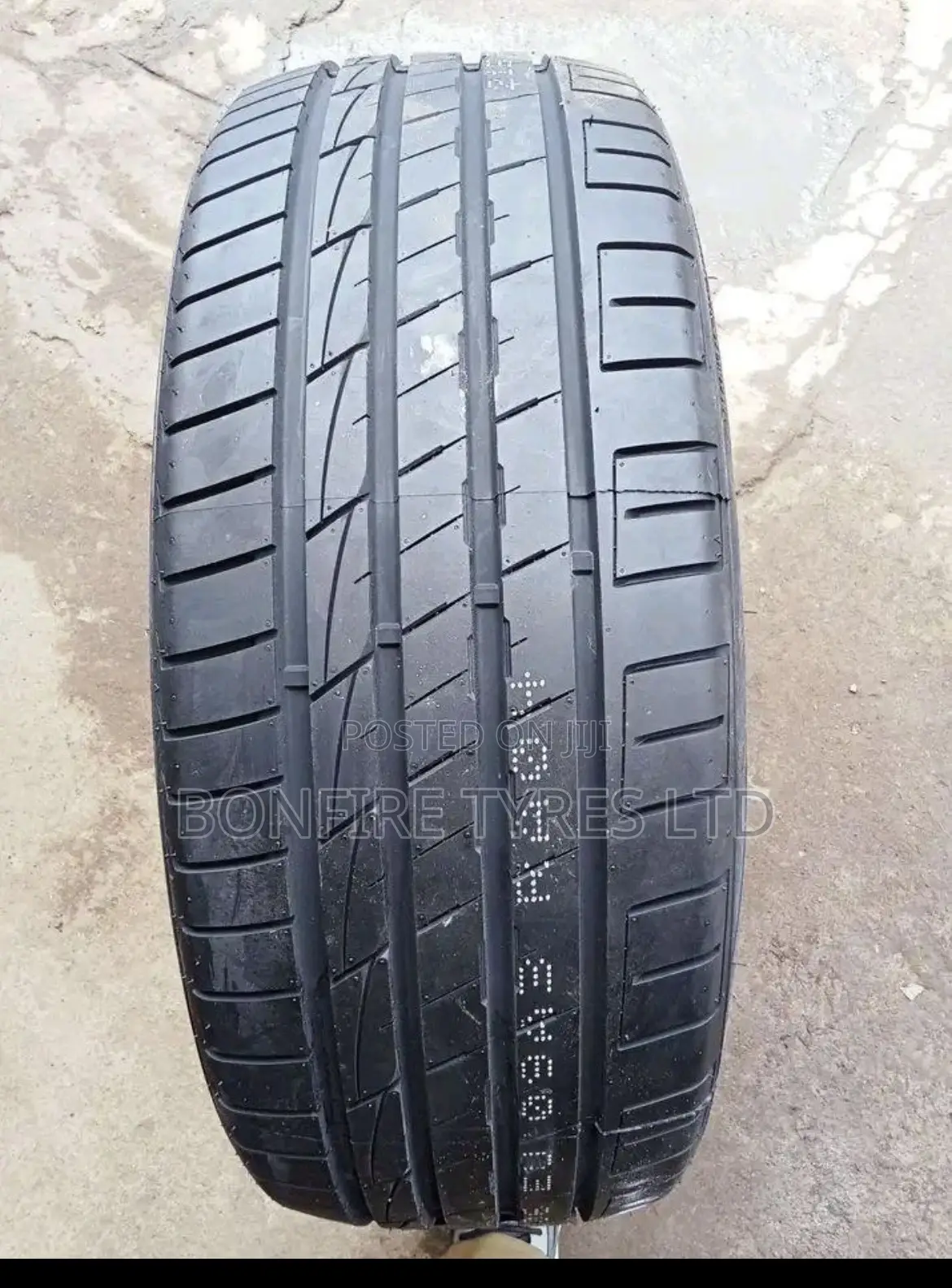 215/40zr18 Durun