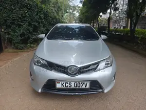 Toyota Auris 2013 Silver