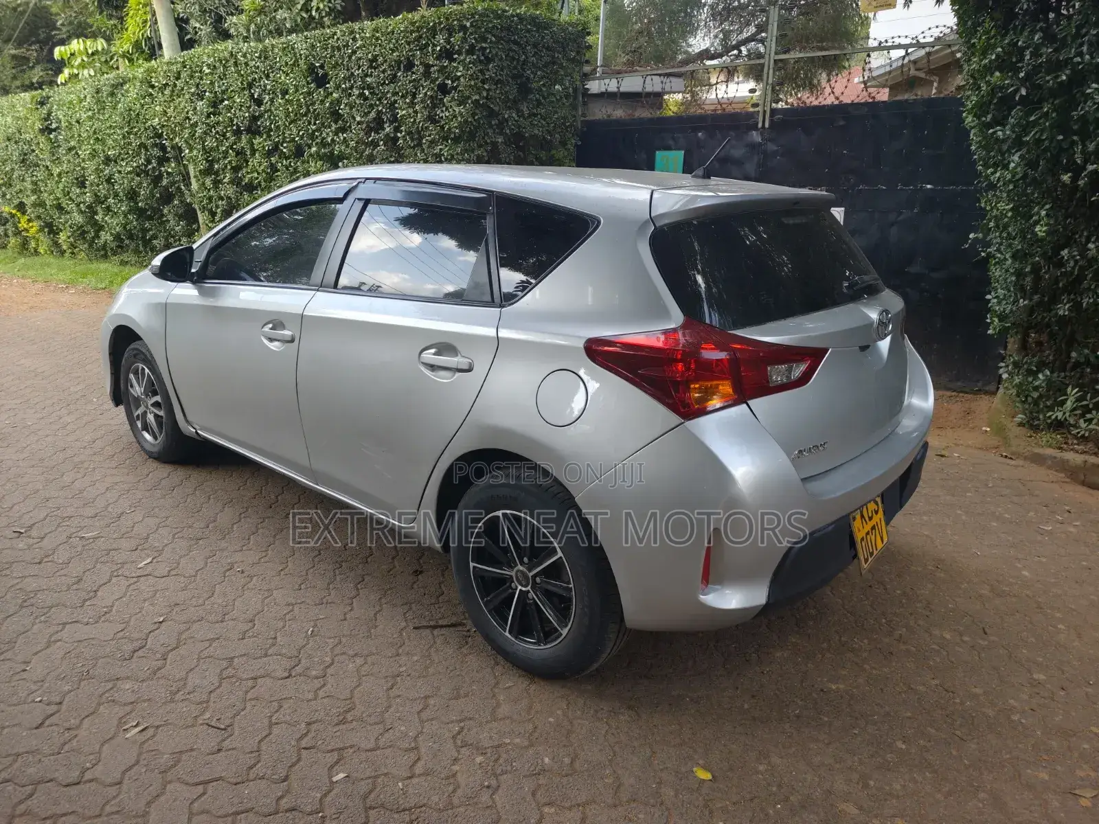 Toyota Auris 2013 Silver