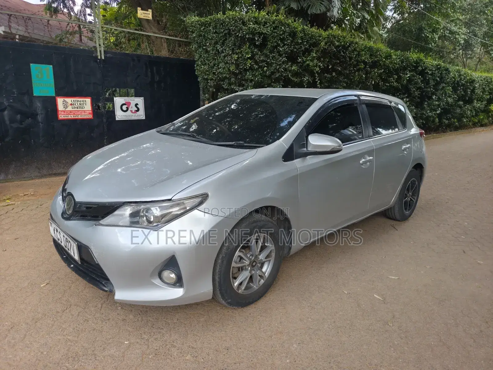 Toyota Auris 2013 Silver