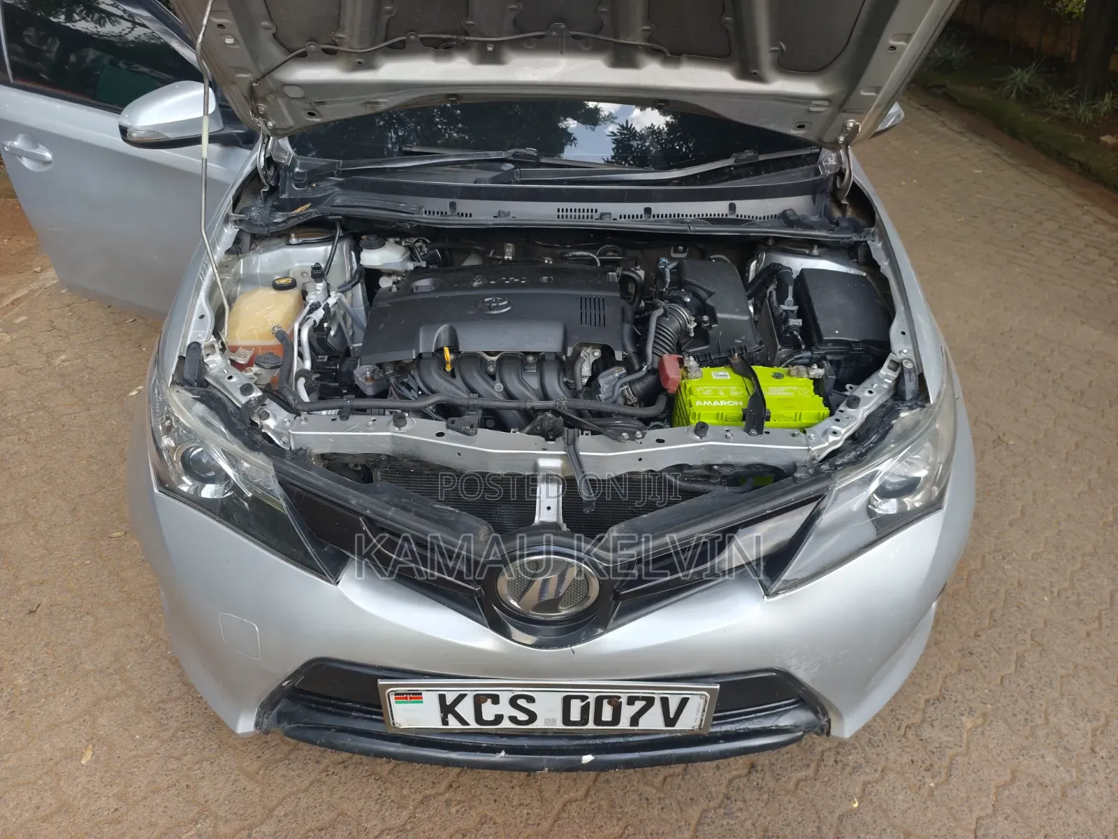 Toyota Auris 2013 Silver