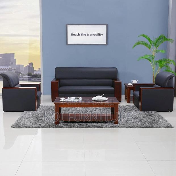 Coffee Table; Center Piece Master Mahogany Executive Coffe Table - thumbnail 3