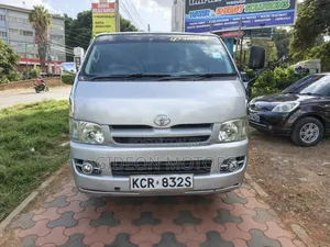 Toyota HiAce 2010 Silver