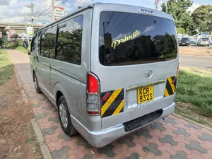 Toyota HiAce 2010 Silver