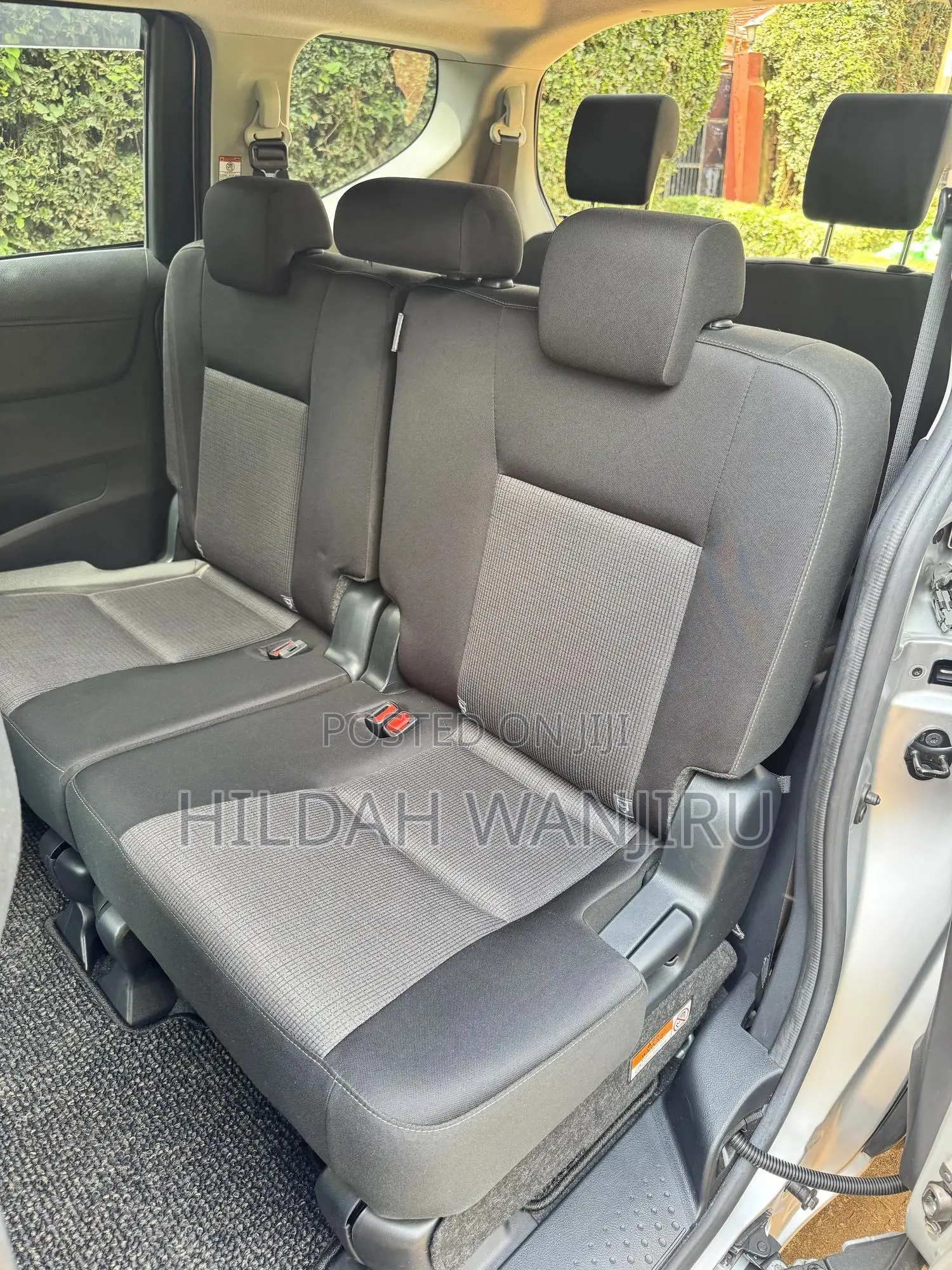 Toyota Sienta 2019 Silver