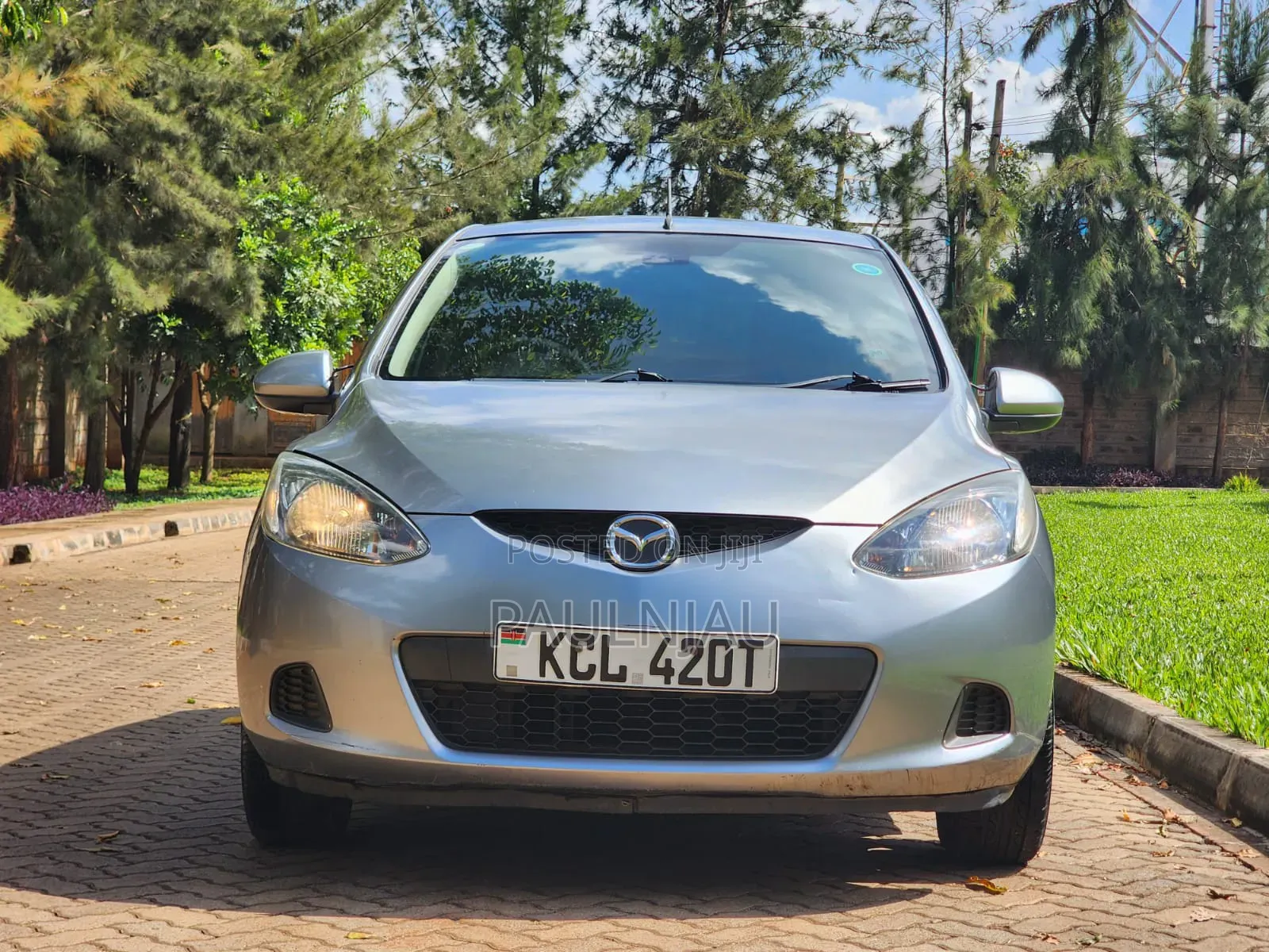 Mazda Demio 2010