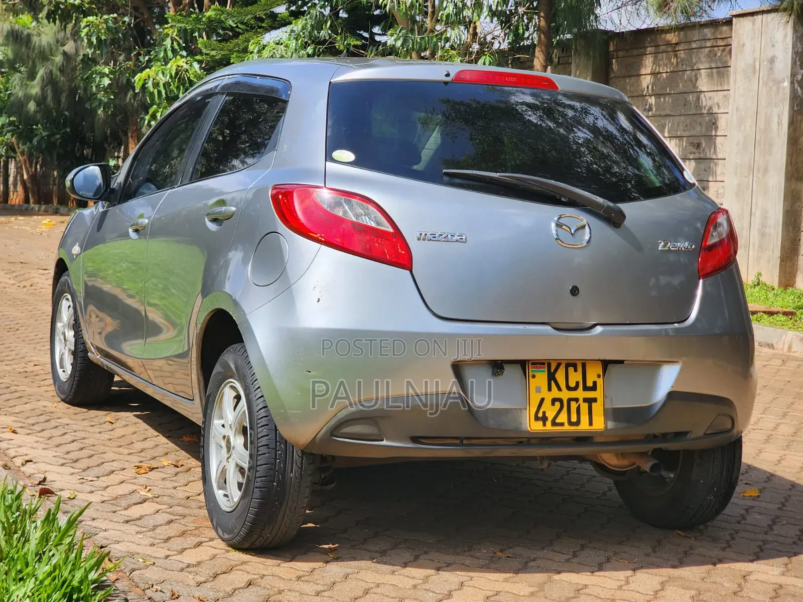 Mazda Demio 2010