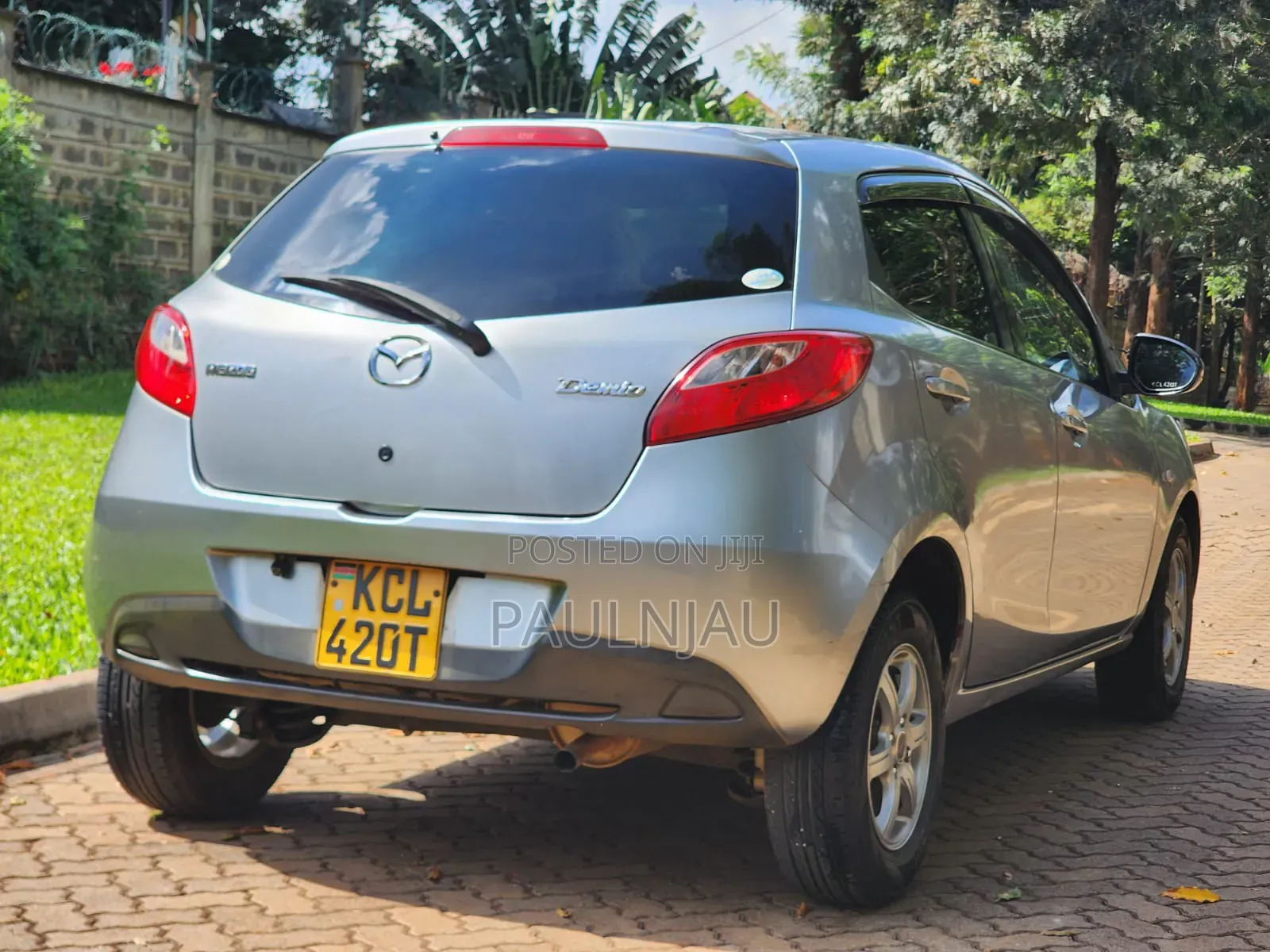 Mazda Demio 2010