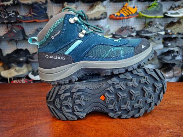 Quechua Boots Size 39