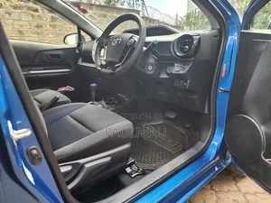 Toyota Aqua 2018 Blue