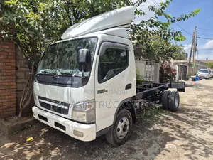 Mitsubishi Canter Hd X Japan 2016 White