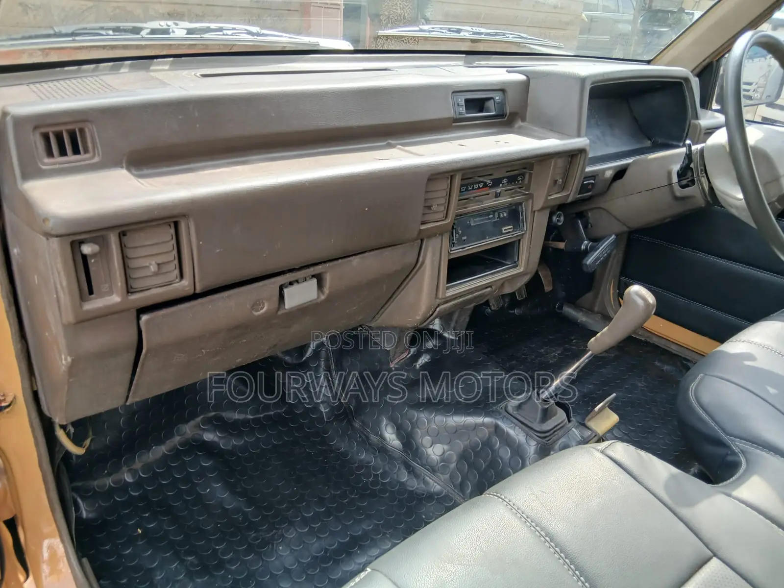 Mitsubishi L200 2006 Yellow