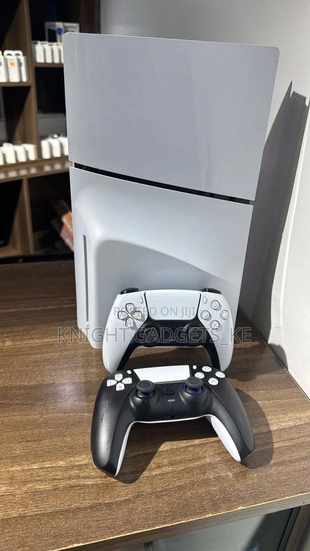 Ps 5 Slim Disc Two Controllers in Stock Tm