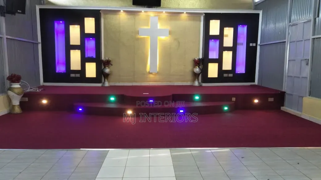 Maroon Wall to Wall Carpets