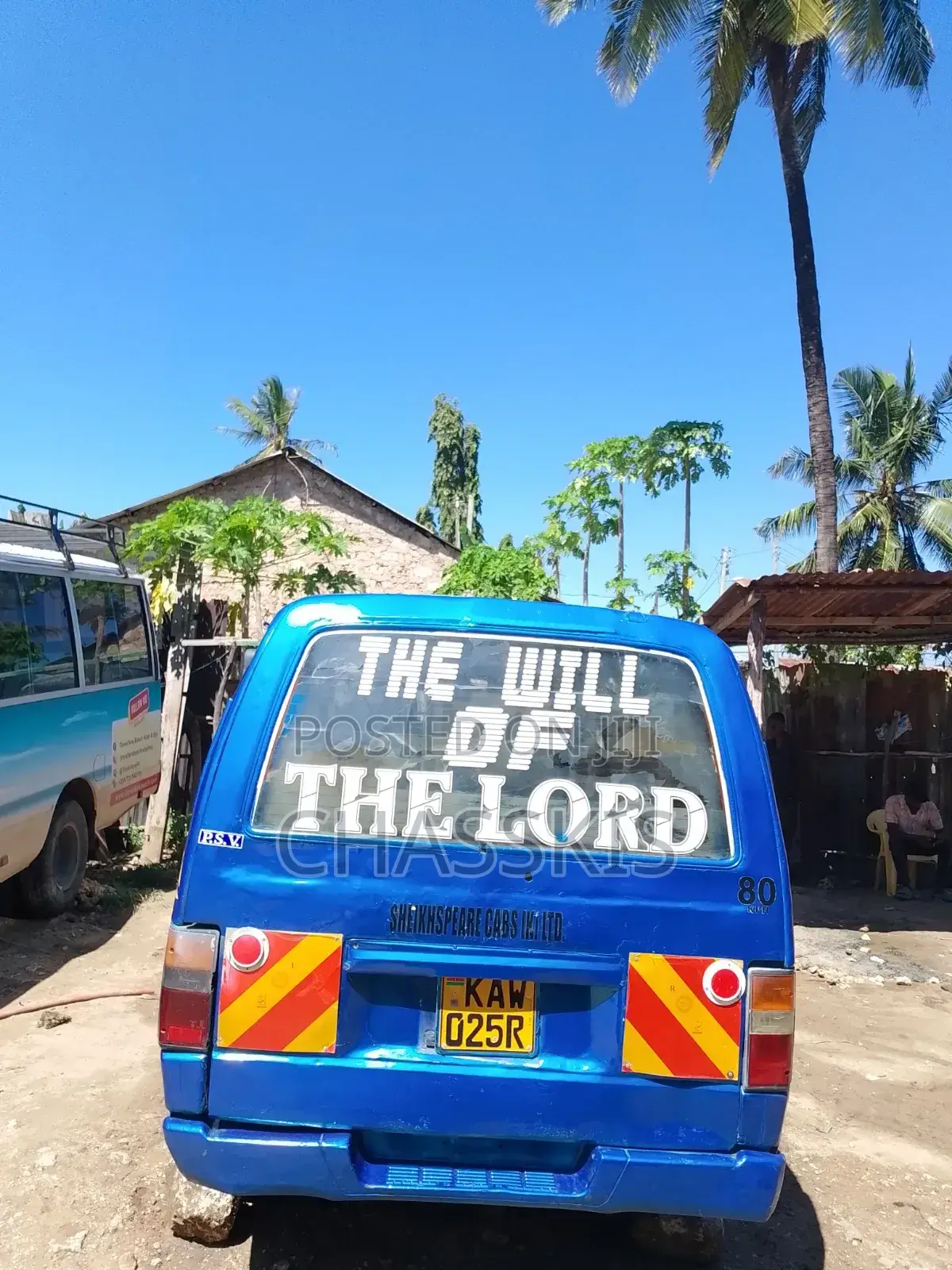 Nissan Caravan (Urvan) 2018 Blue