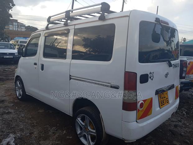 Toyota HiAce 2009 White - thumbnail 6