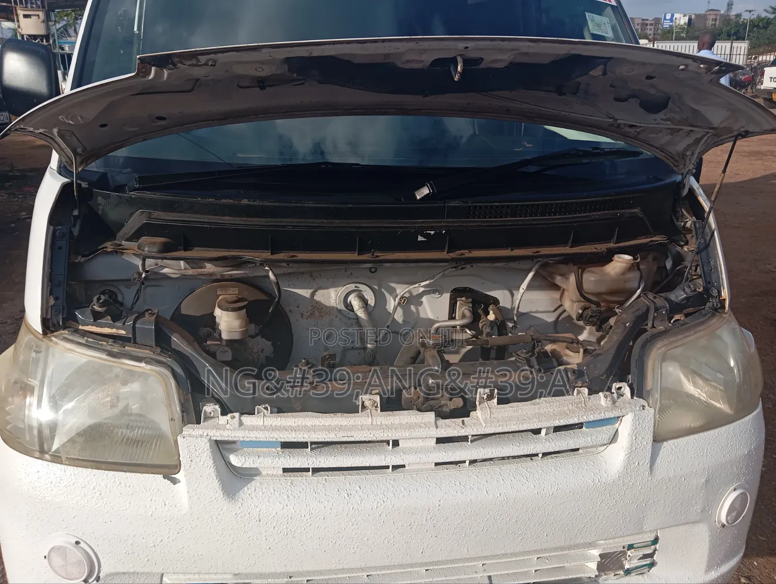 Toyota HiAce 2009 White