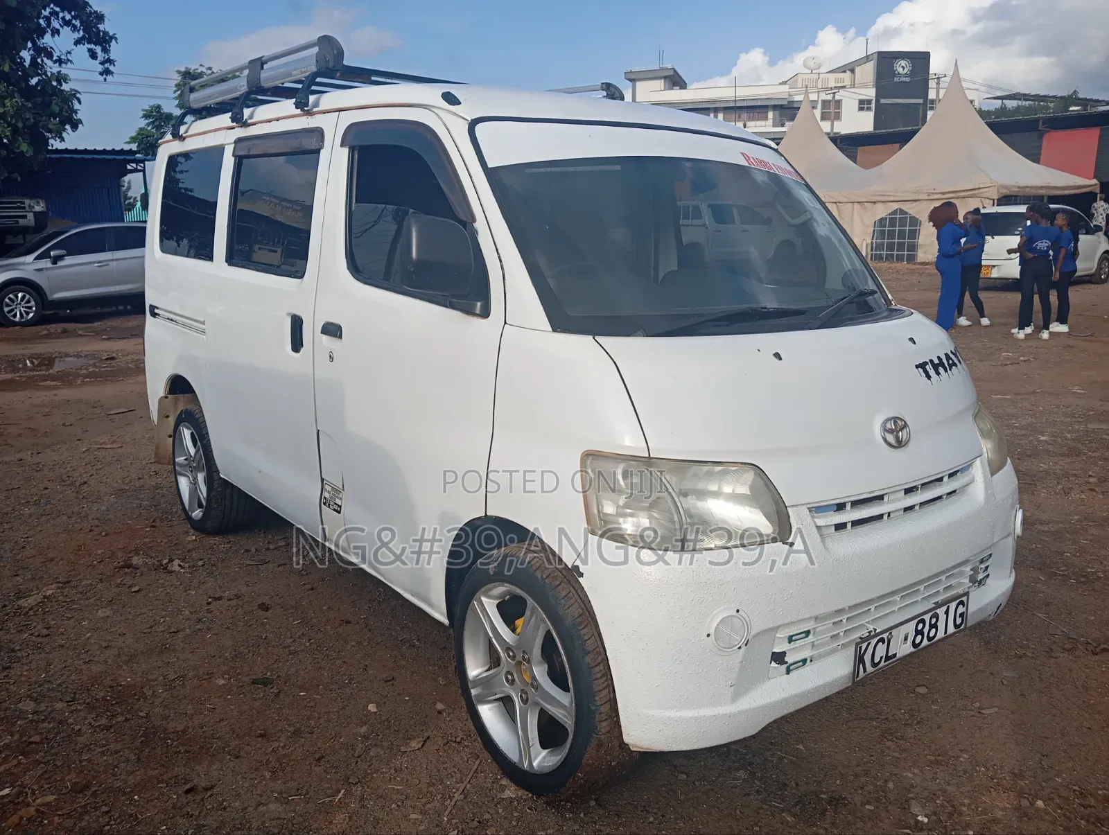 Toyota HiAce 2009 White