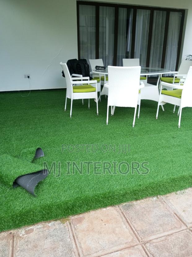 Decorative Artificial Grass Carpet – Soft, Durable Natural Look