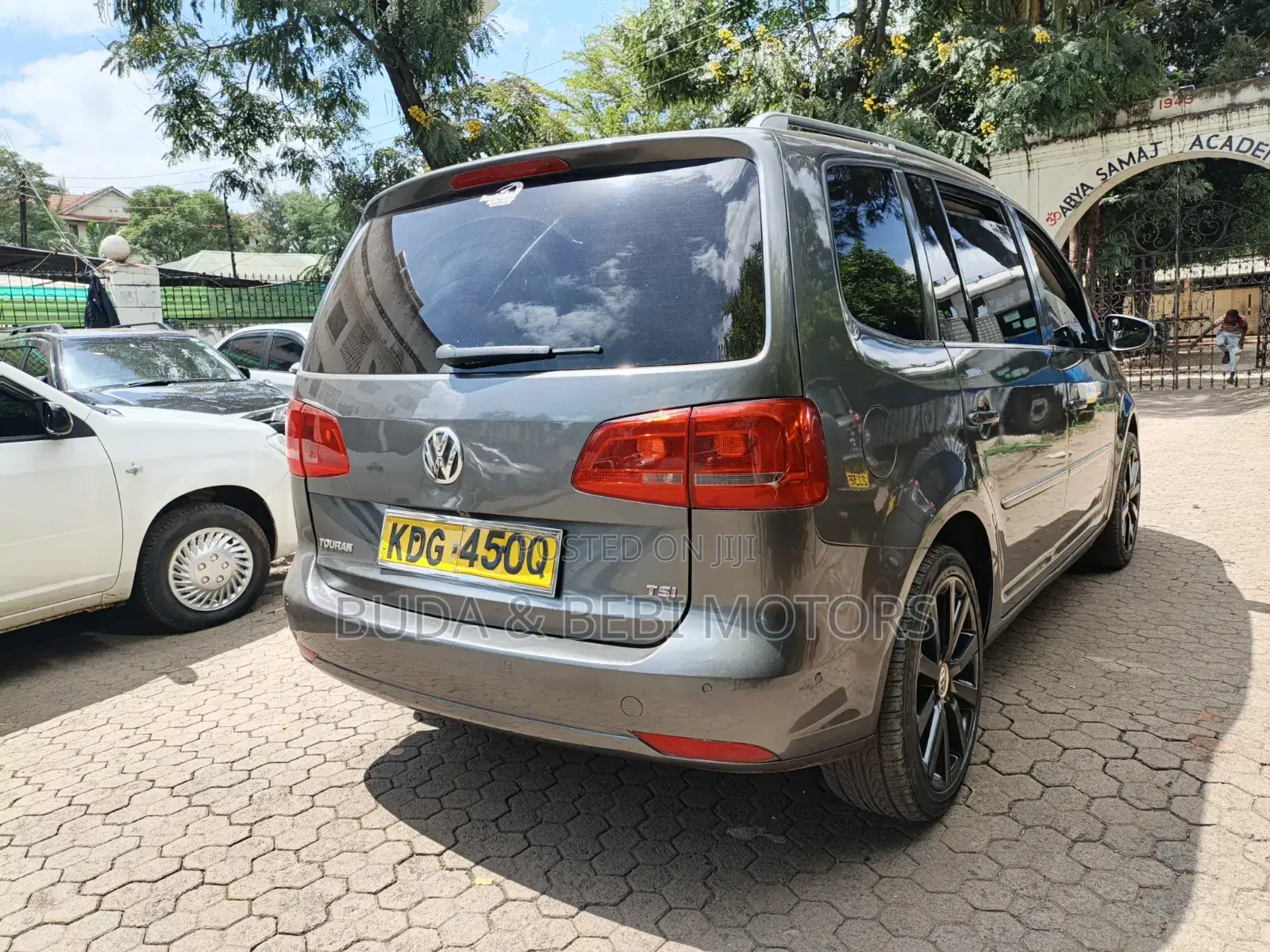 Volkswagen Touran 2014 Gray