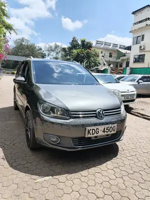 Volkswagen Touran 2014 Gray