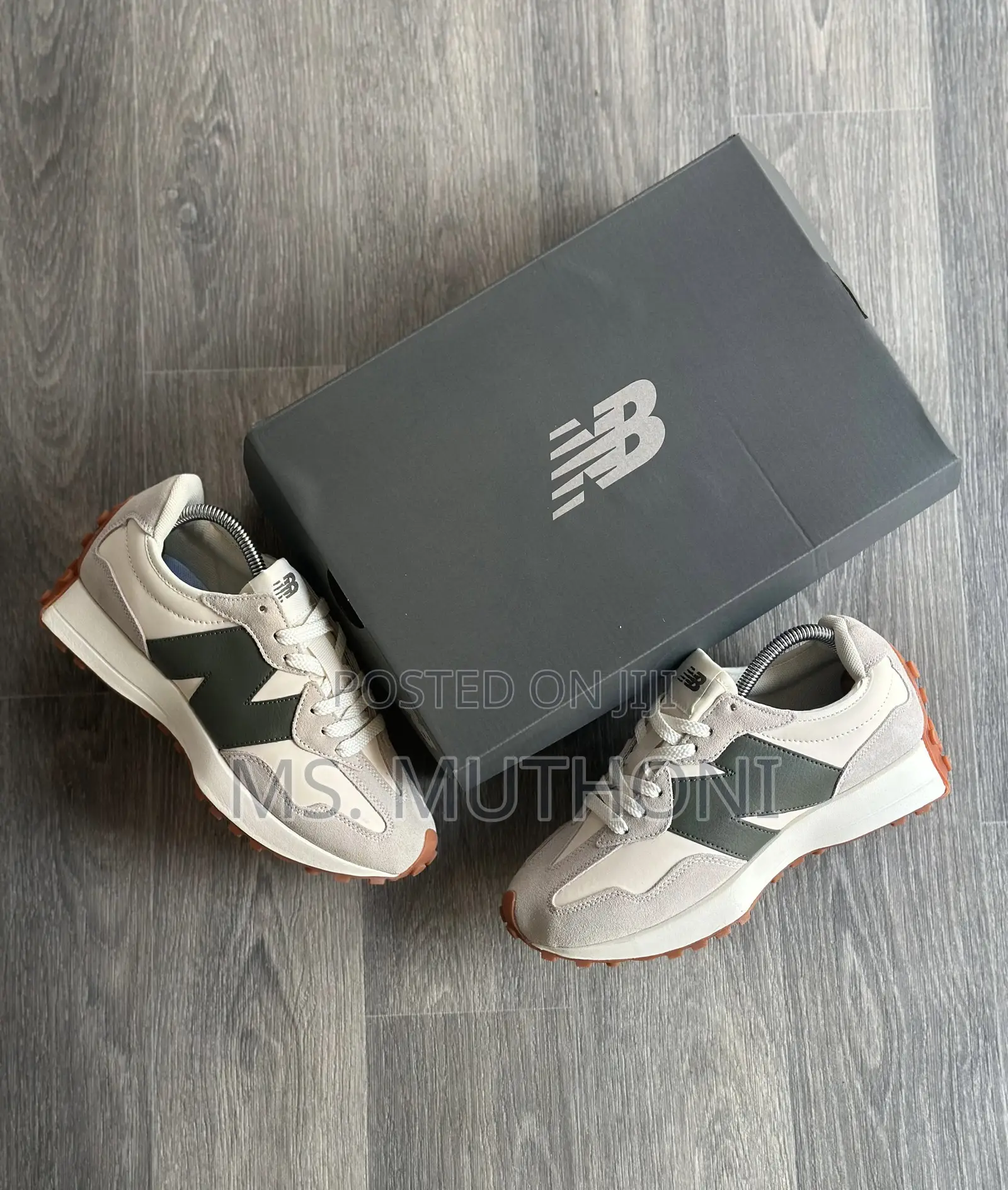 Classic Nb 327 Moonbeam Oak Leaf Green* *Sizes 36-45*
