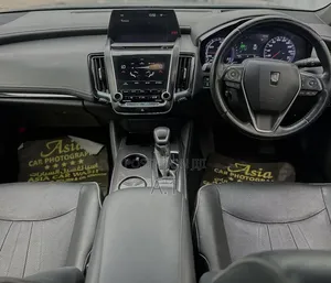 Toyota Crown 2019 Black