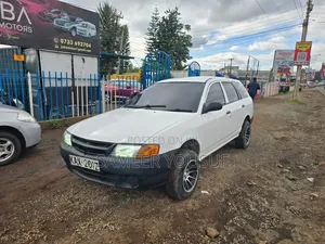 Nissan Advan 2001 White