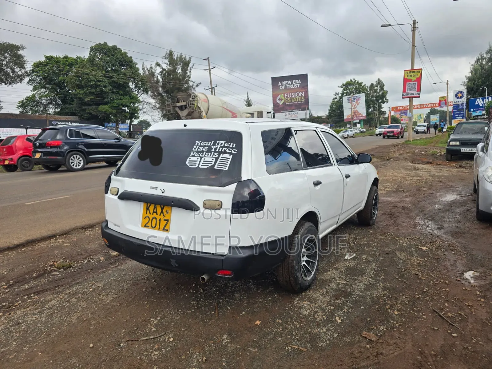 Nissan Advan 2001 White