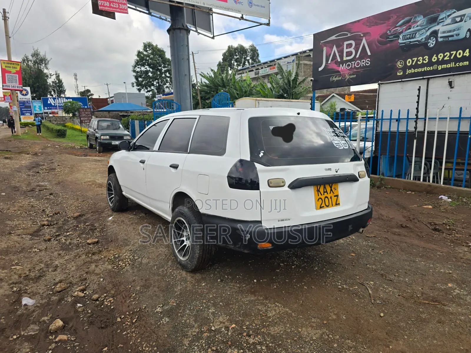 Nissan Advan 2001 White