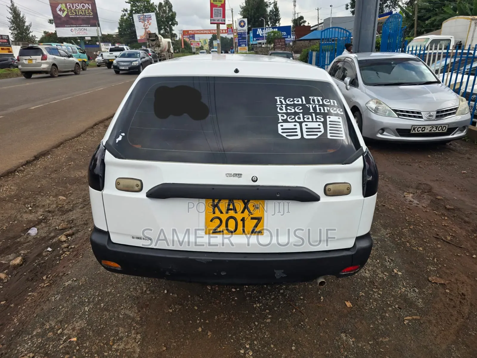 Nissan Advan 2001 White