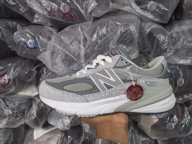 New Balance 9060v6 Cool Grey Sneakers