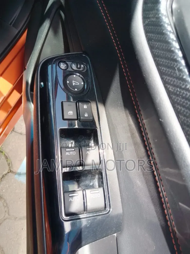 Honda Jade 1.5 Hybrid 2020 Orange